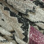 4 2 פייט שורות מודפס על רשת לייקרה גיאומטרי